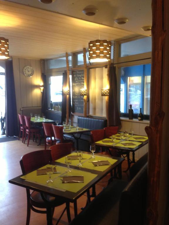 Hotel La Tour D'Auvergne Pont-lʼAbbé 객실 사진
