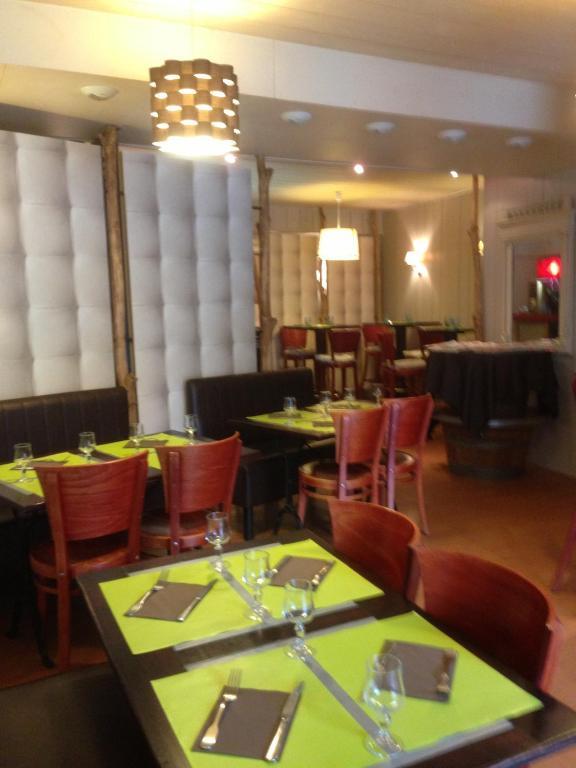 Hotel La Tour D'Auvergne Pont-lʼAbbé 객실 사진