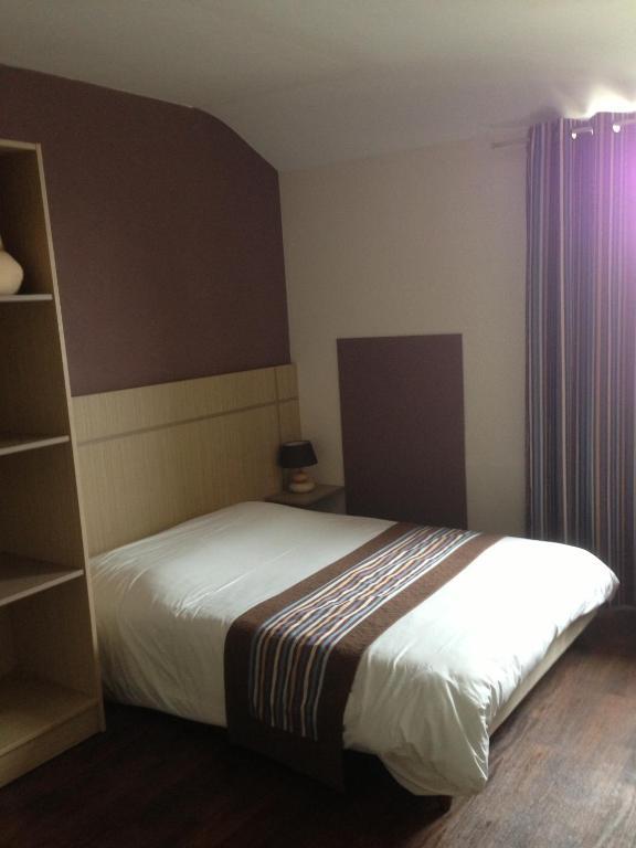 Hotel La Tour D'Auvergne Pont-lʼAbbé 객실 사진